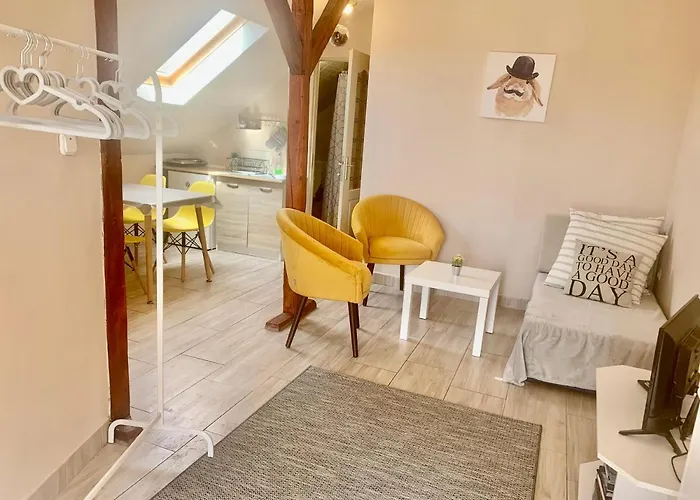 דירה Lelle -kert 03 *